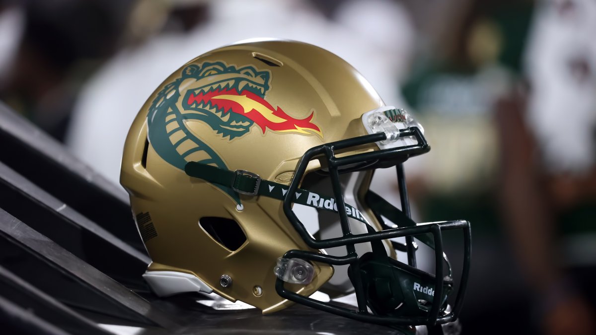 Two Alabama football players hospitalized and teammate detained, school says – NBC Connecticut